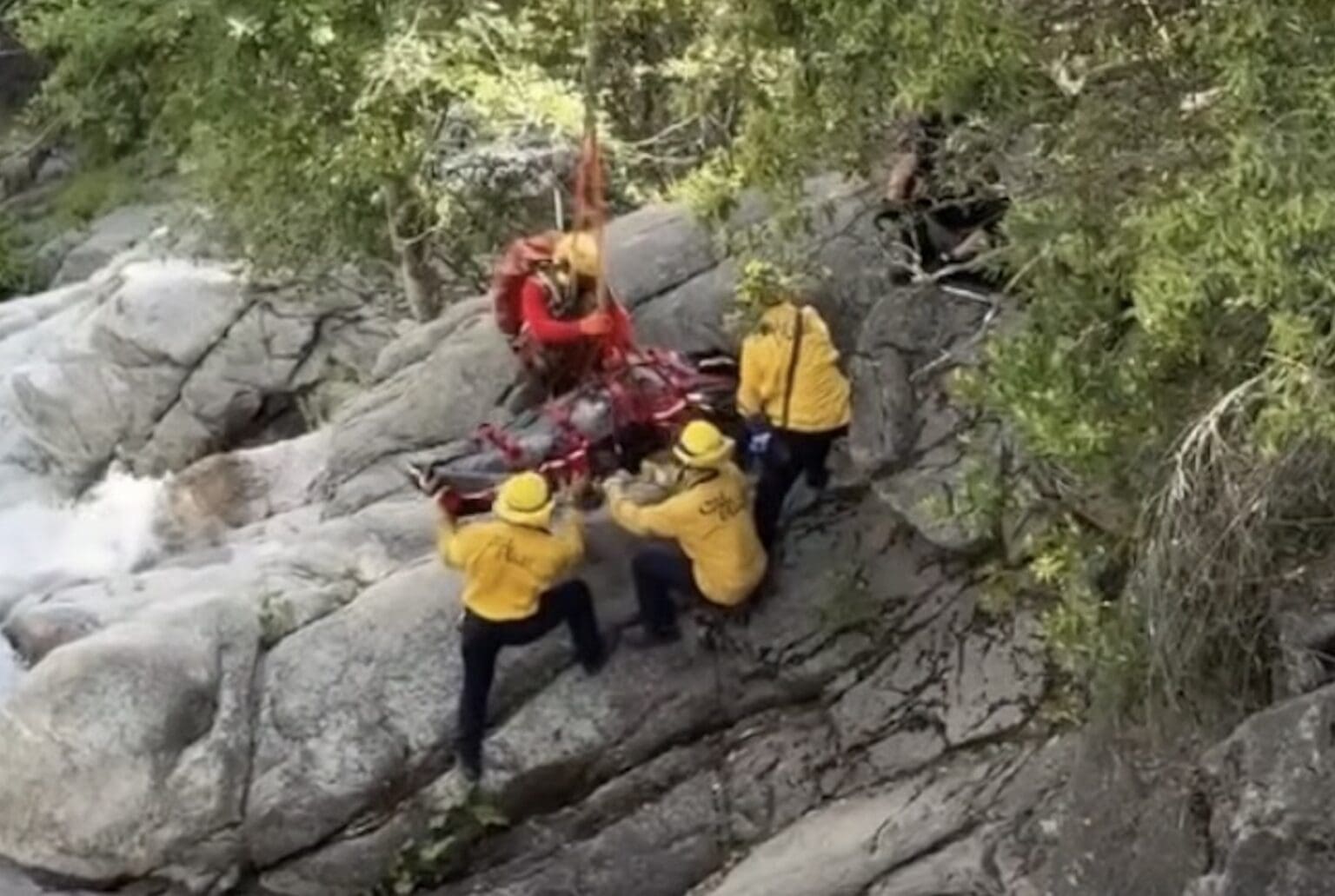 Hiker Rescued After Falling 30 Feet Down A Waterfall In California(01)